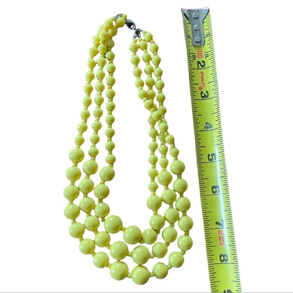 Vintage Three Plastic Beads Retro Mod Necklaces Yellow Blue & White - Picture 4 of 4